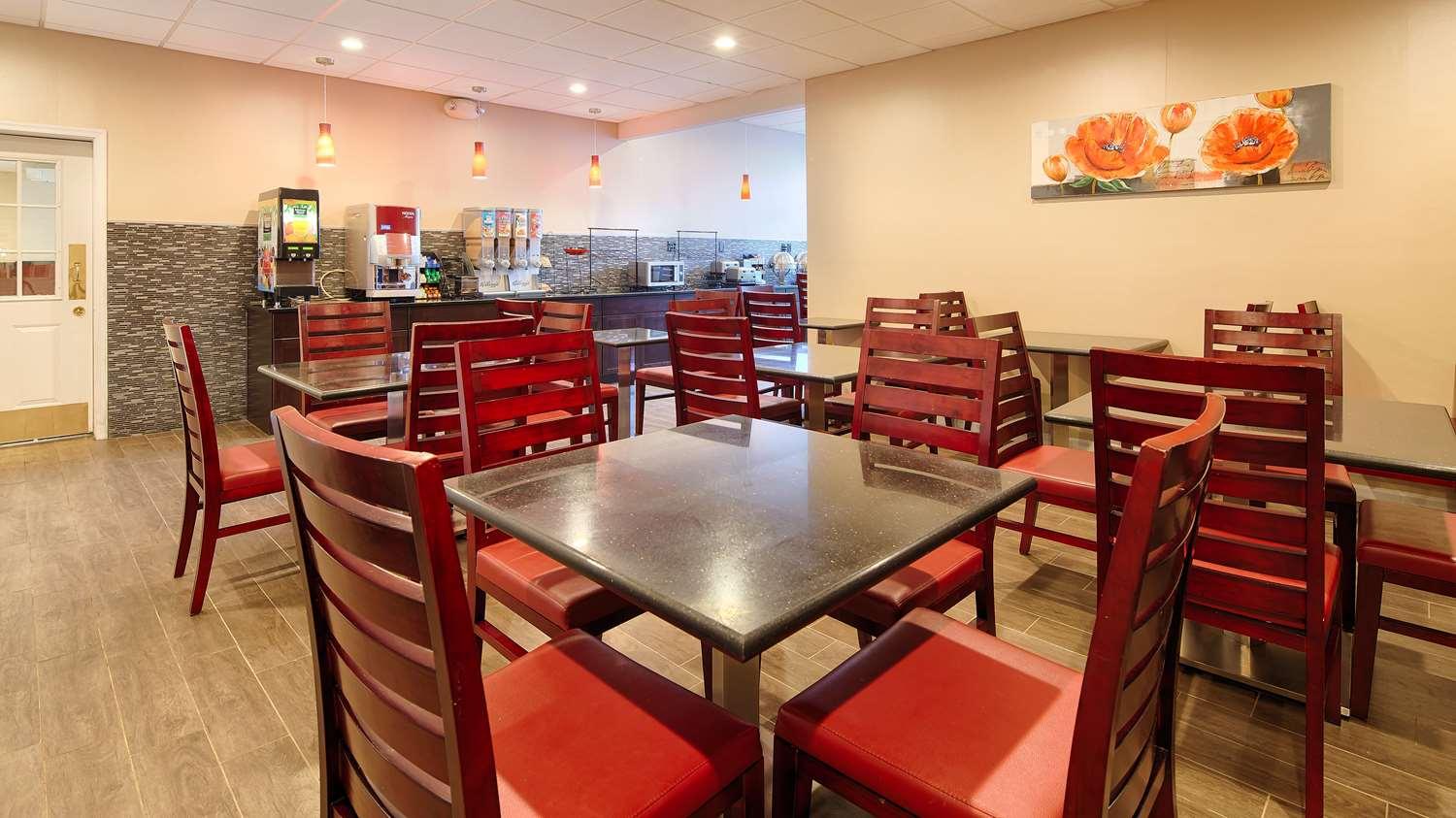 Best Western Plus Poconos Tannersville Exterior photo