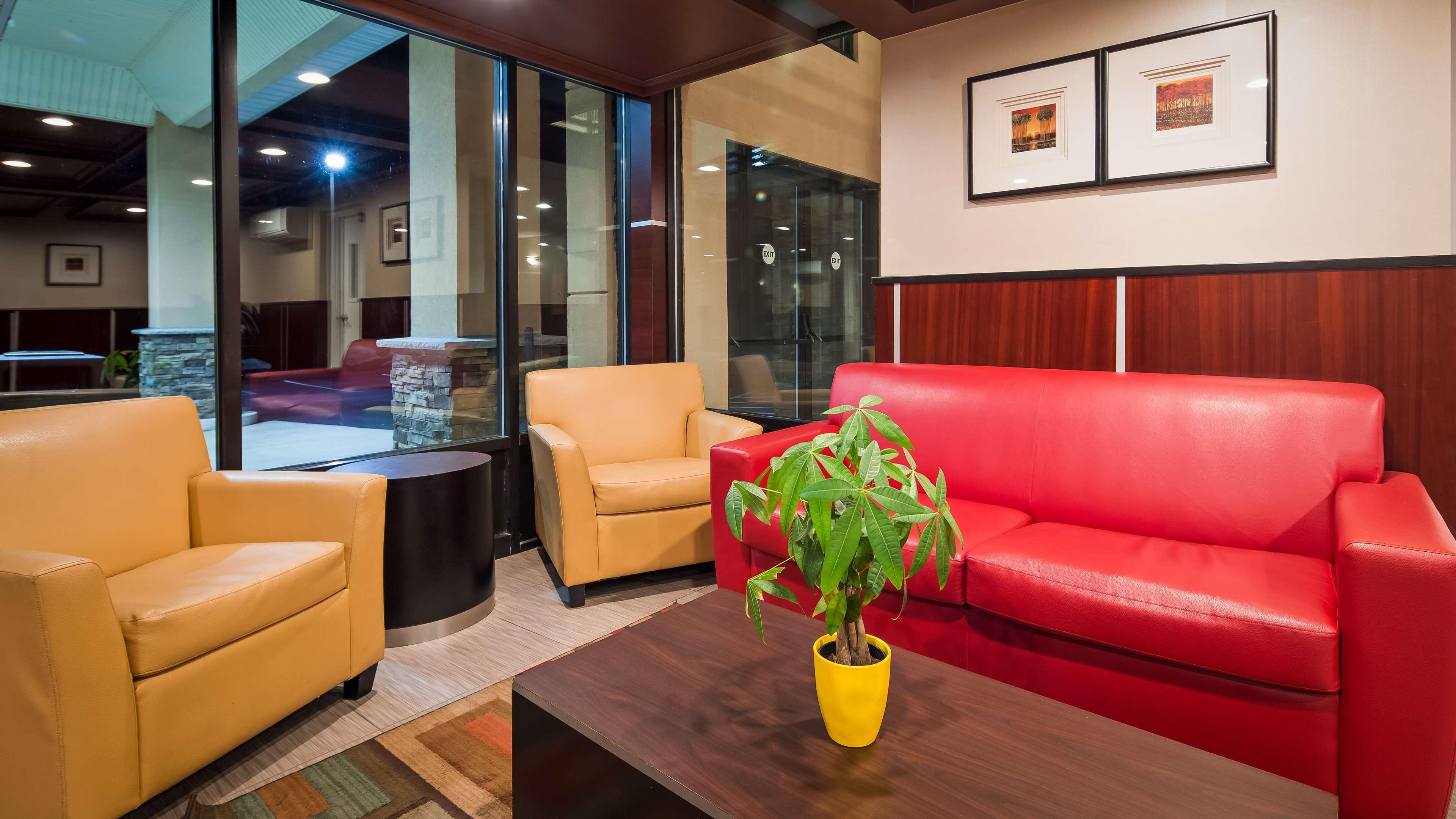 Best Western Plus Poconos Tannersville Exterior photo