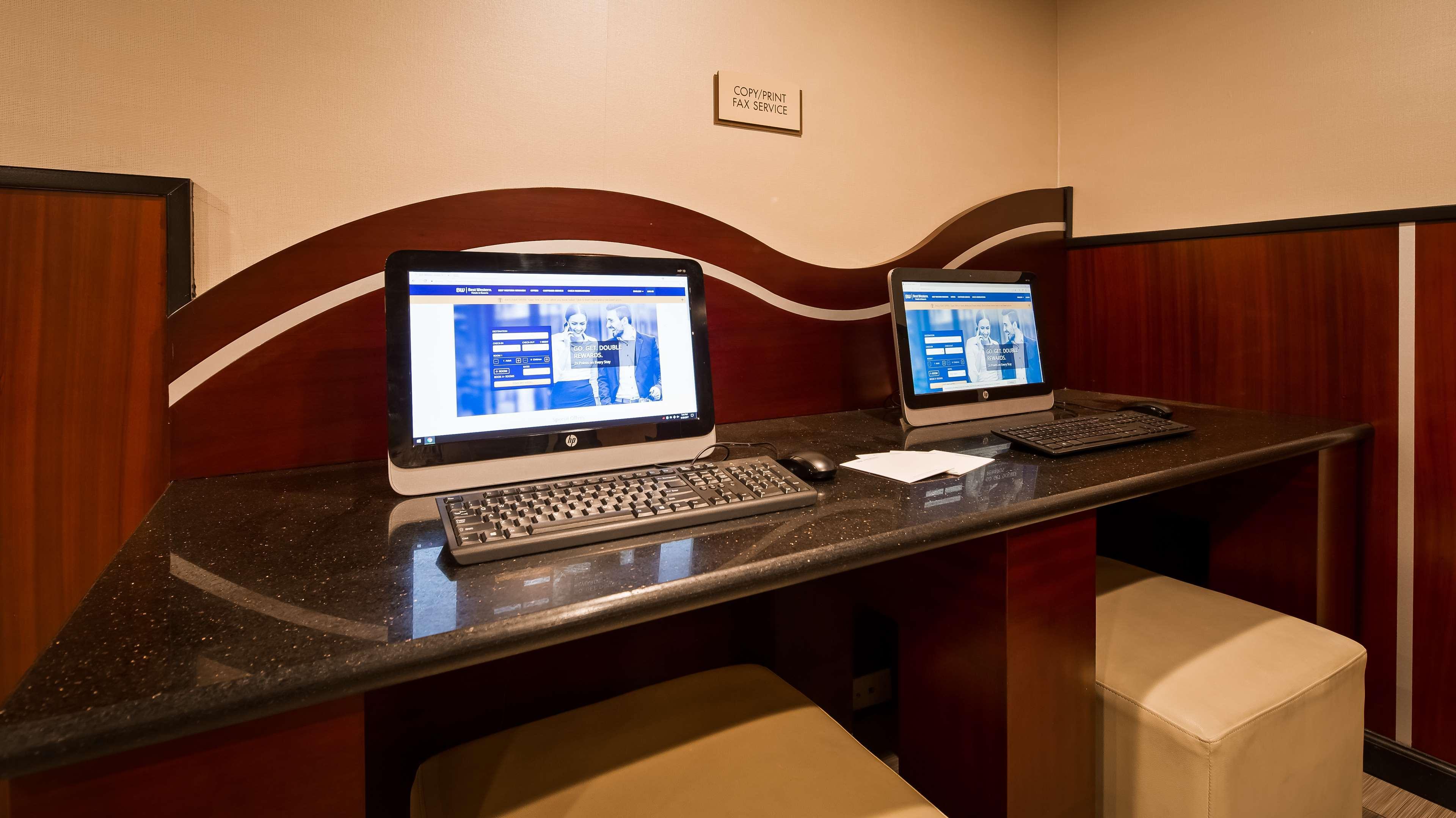 Best Western Plus Poconos Tannersville Exterior photo