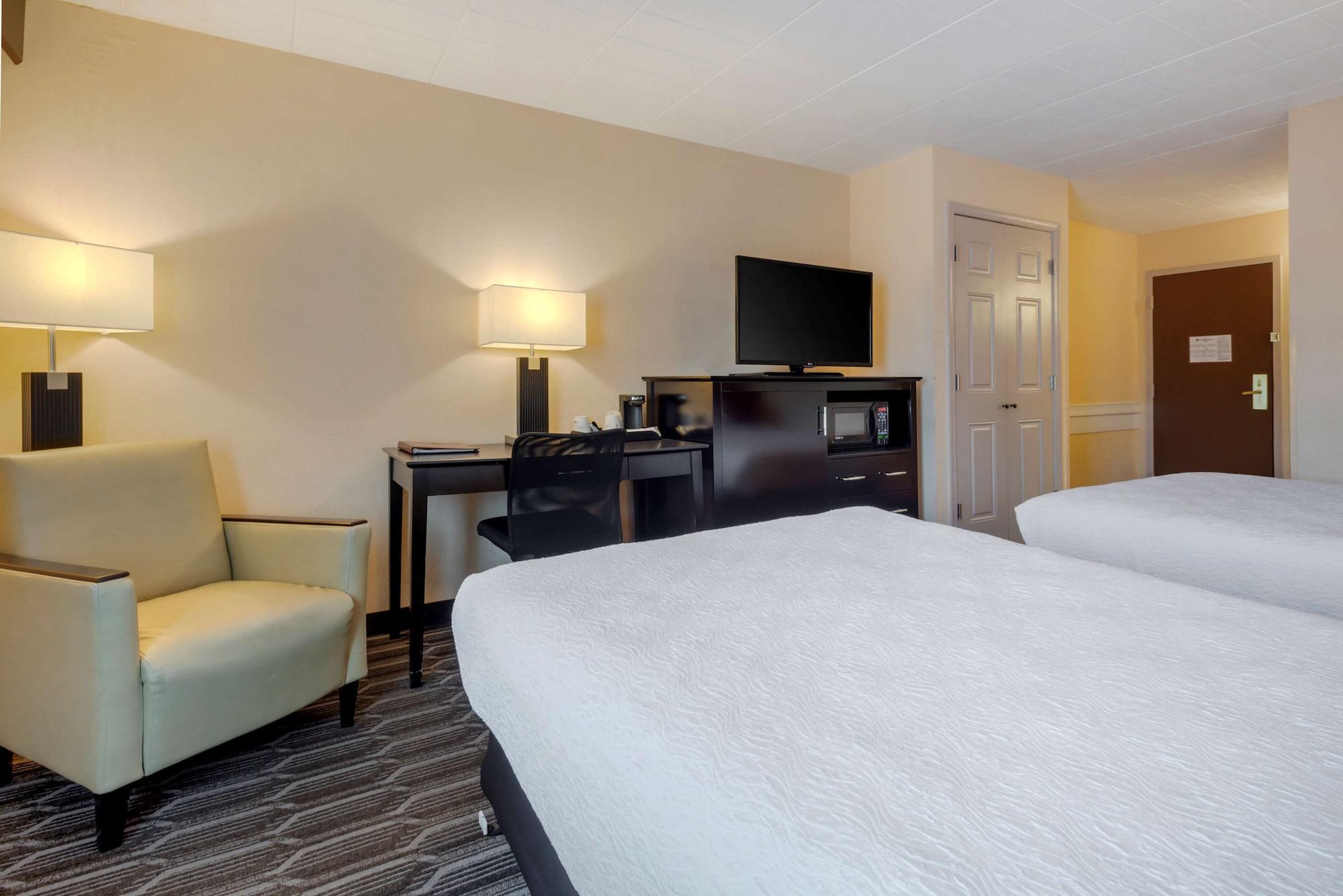 Best Western Plus Poconos Tannersville Exterior photo
